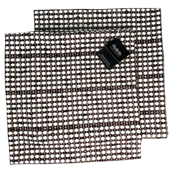 Two Pillow Covers Sz 20x20 - Picture 1 of 2